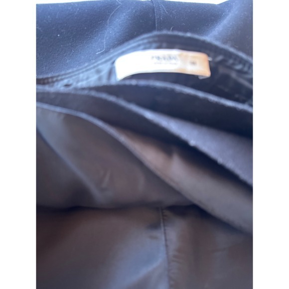 Prada Black Wool Pencil Skirt – Size 44 (Fits M/L) - Picture 6 of 6
